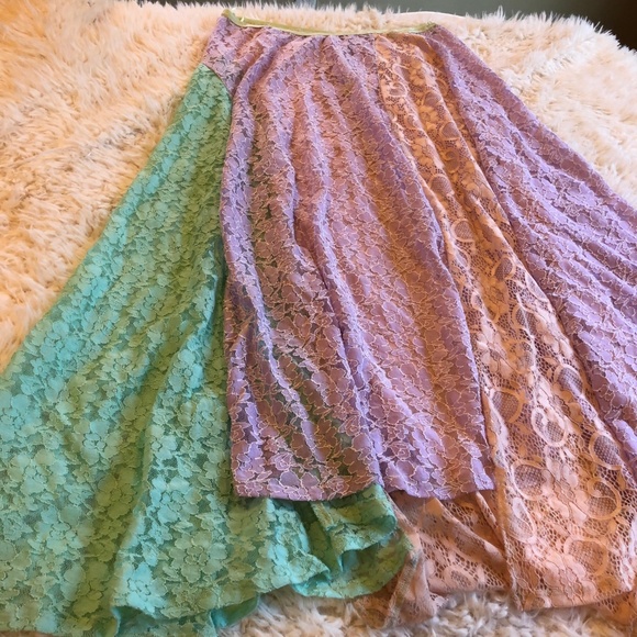 ❌SOLD❌ NEW Free People Color Me Lace Sheer Maxi - Picture 3 of 6